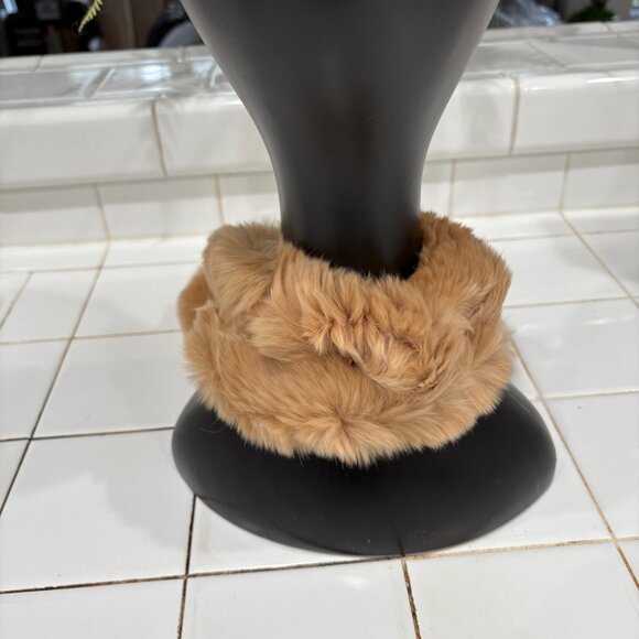 NWOT Camel/Tan Color Rabbit Fur Scarf - Picture 2 of 4